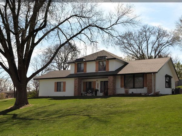 3609 Lindenwood St, Sioux City, IA 51104