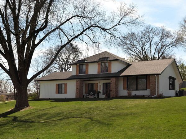 3609 Lindenwood St, Sioux City, IA 51104