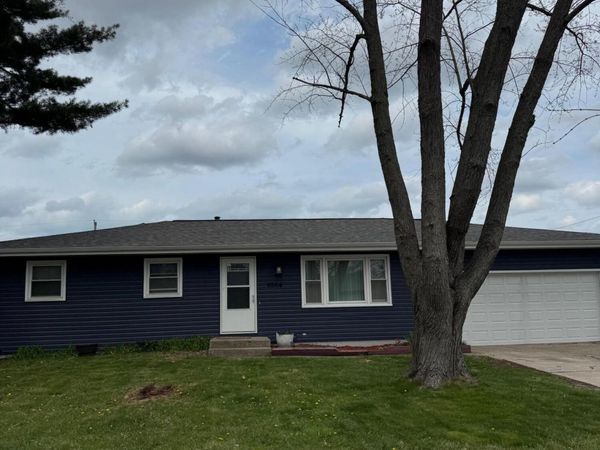 5564 Redwood Avenue , Portage, IN 46368