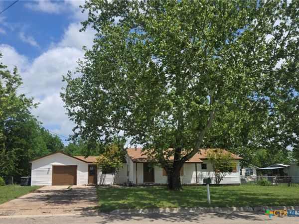 101 E Halstead Avenue , Copperas Cove, TX 76522