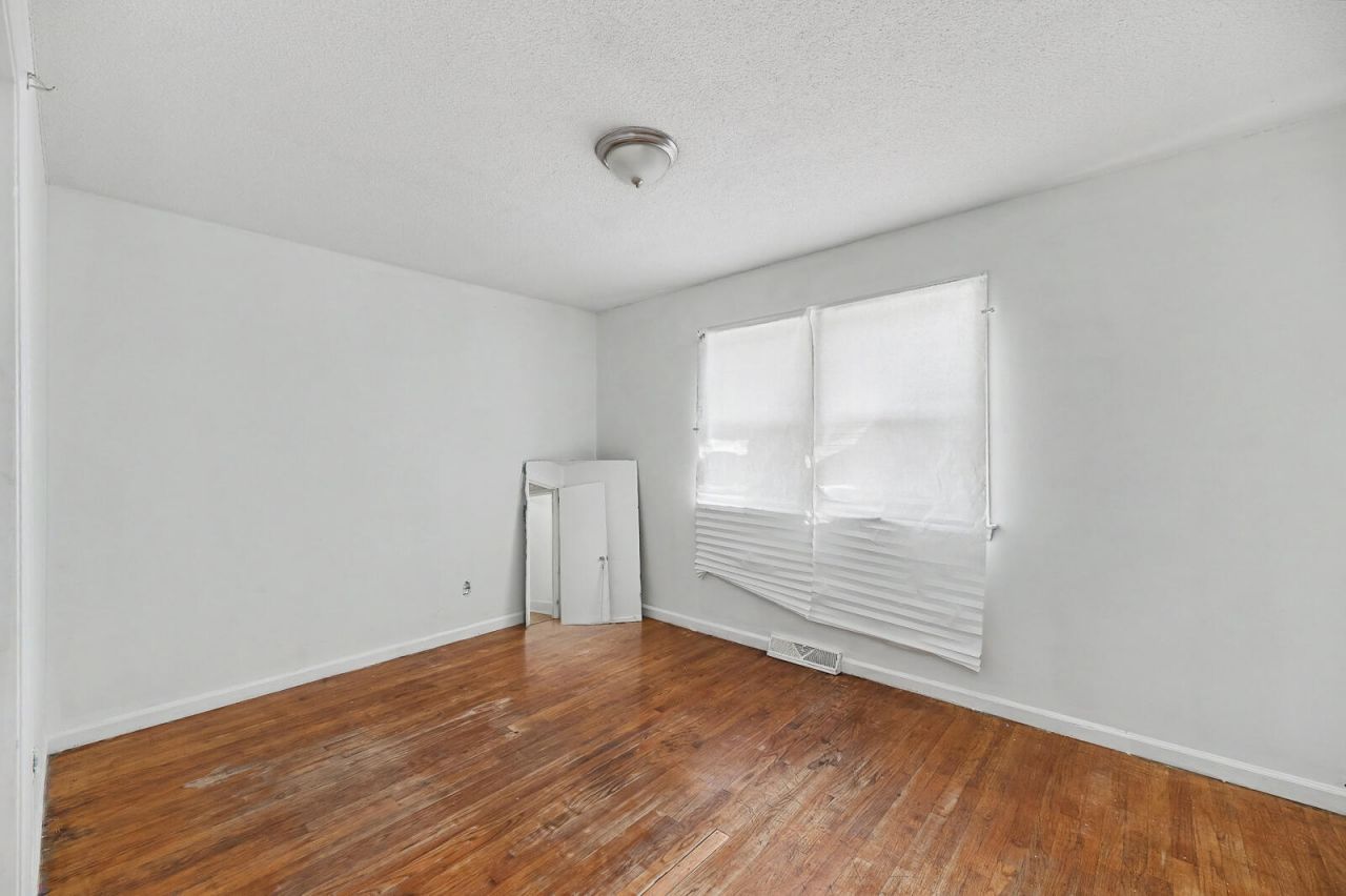 3881 Walnut Street Photo 11