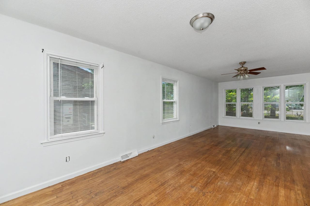 3881 Walnut Street Photo 4