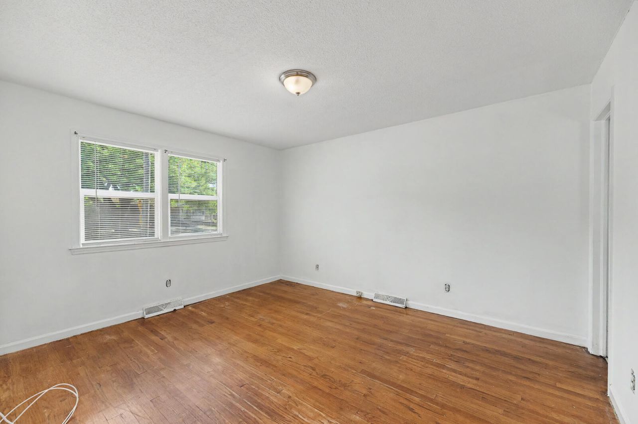 3881 Walnut Street Photo 7