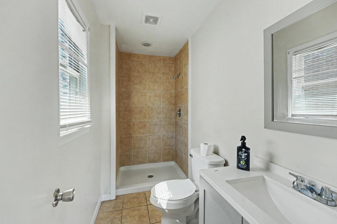 3881 Walnut Street Photo 9