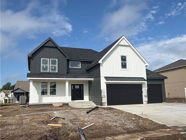 2340 Foxtail Drive, Kearney, MO 64060