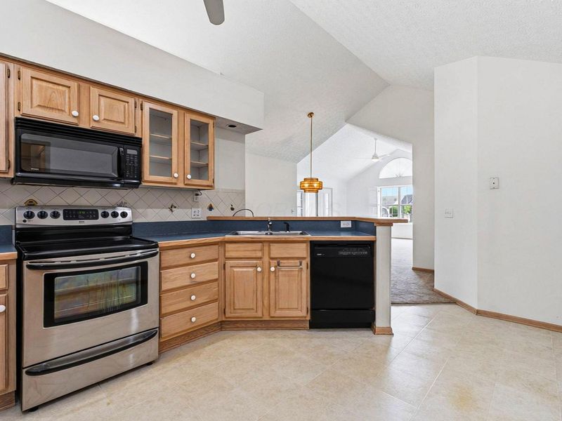 7004 Gardeners Path Way, Reynoldsburg, OH 43068 Photo 14