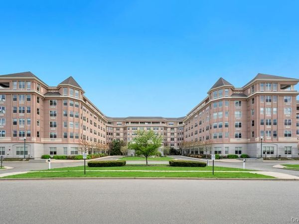 300 E Overlook, Unit 534, Port Washington, NY 11050