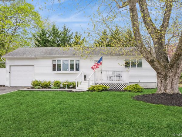 12 Long Street , Lake Grove, NY 11755