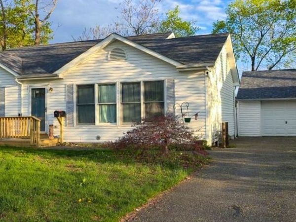 46 E Maple Street , Central Islip, NY 11722