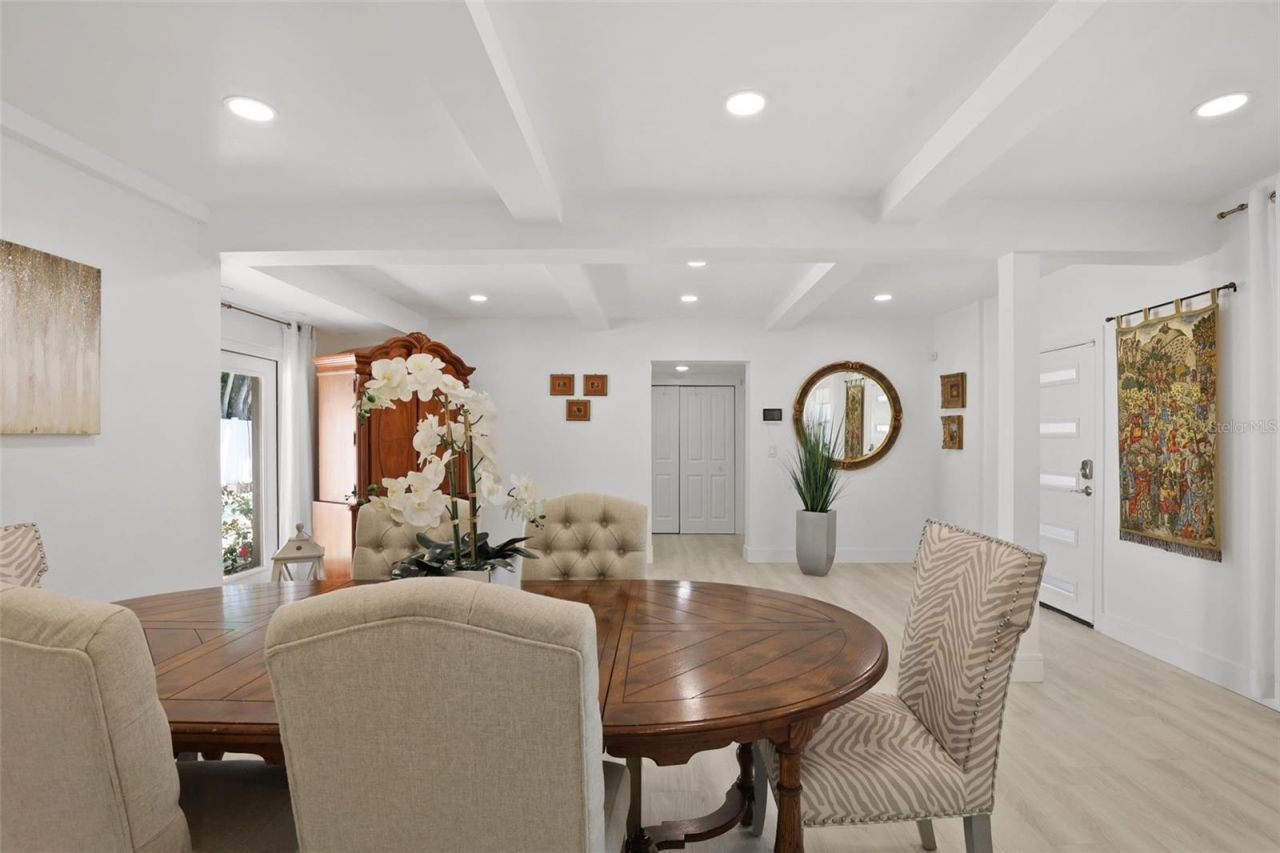 25 Sandpiper Road, Tampa, FL 33609 Photo