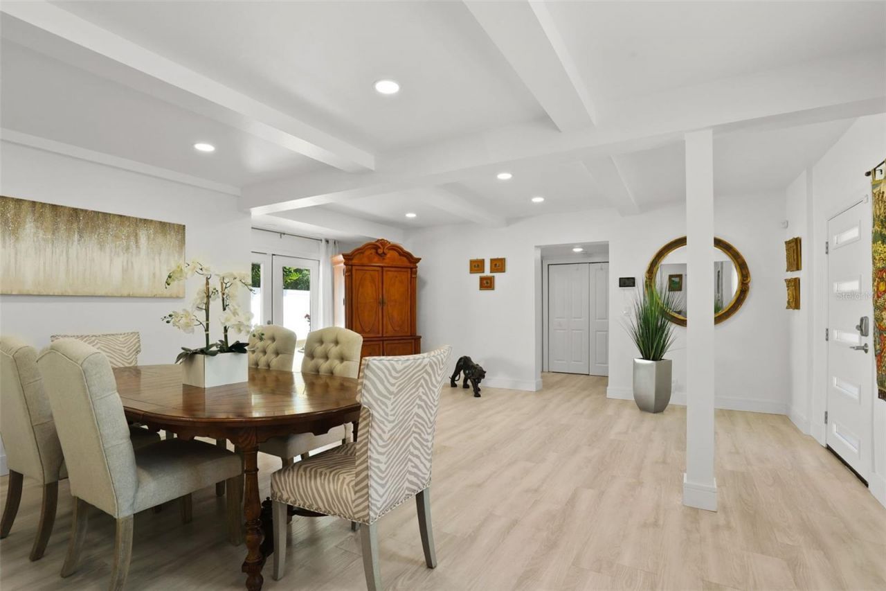 25 Sandpiper Road, Tampa, FL 33609 Photo
