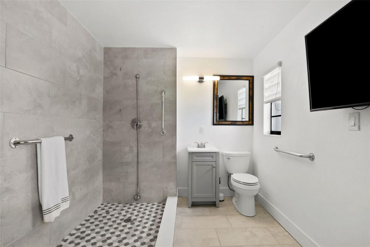 25 Sandpiper Road, Tampa, FL 33609 Photo
