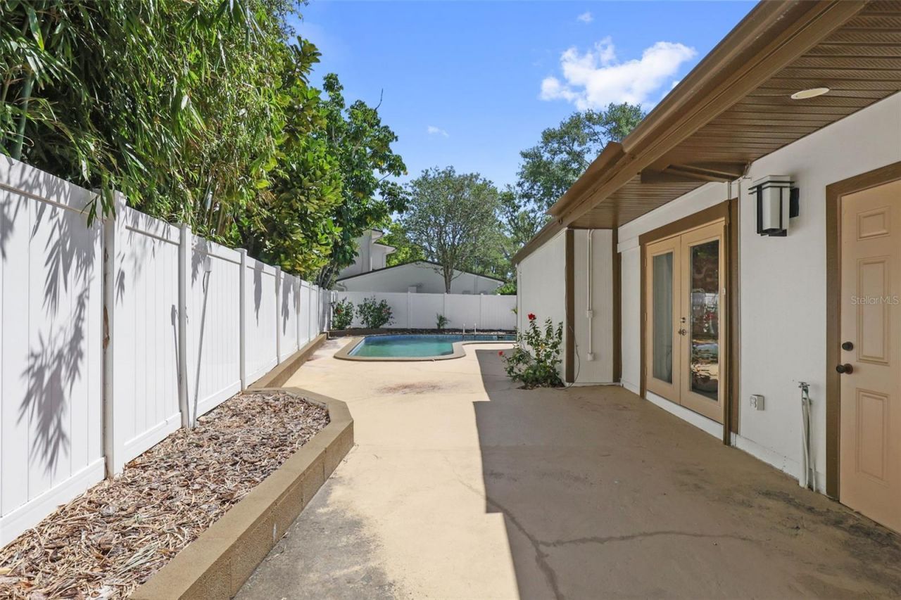 25 Sandpiper Road, Tampa, FL 33609 Photo