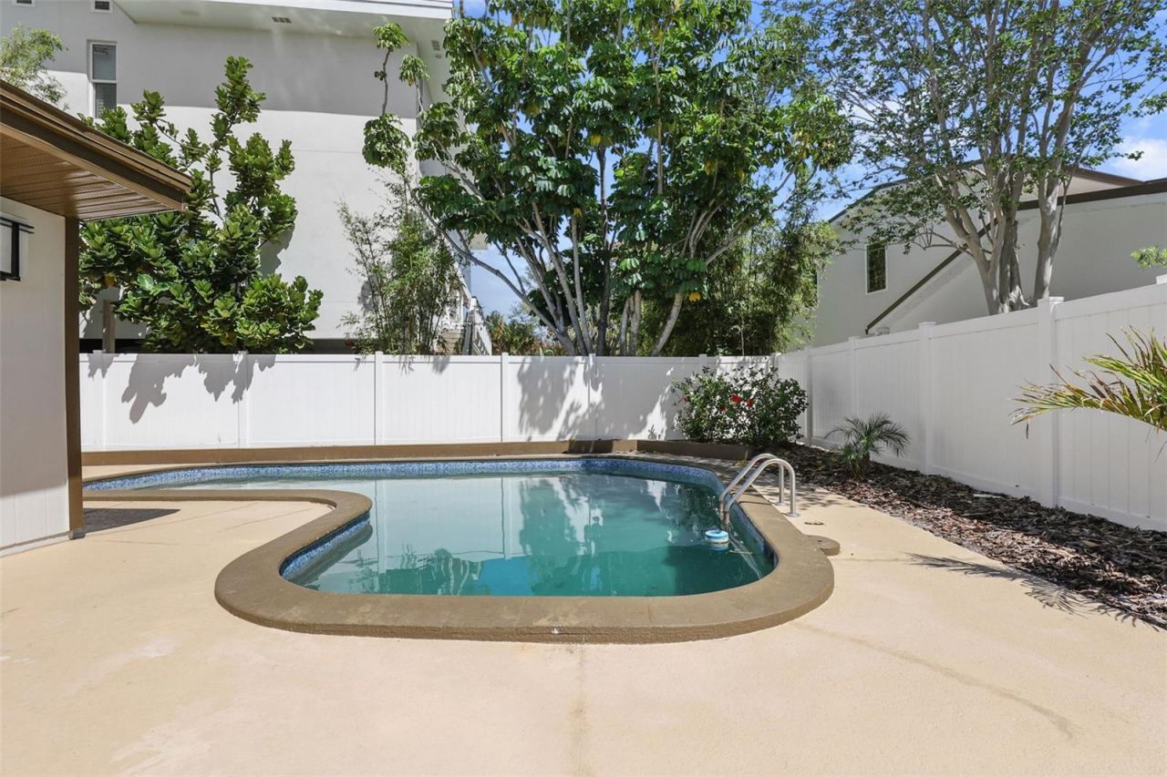25 Sandpiper Road, Tampa, FL 33609 Photo