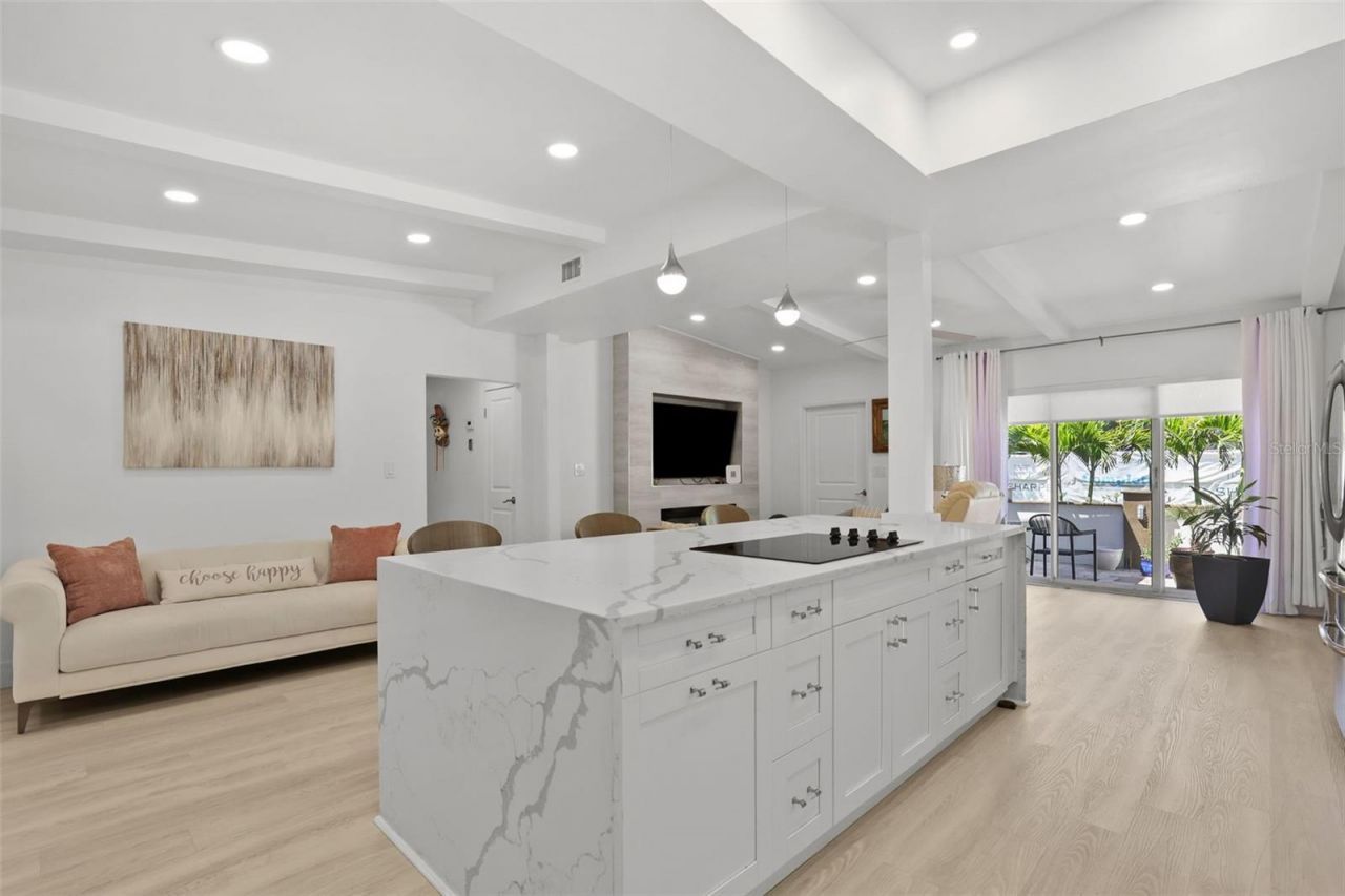 25 Sandpiper Road, Tampa, FL 33609 Photo