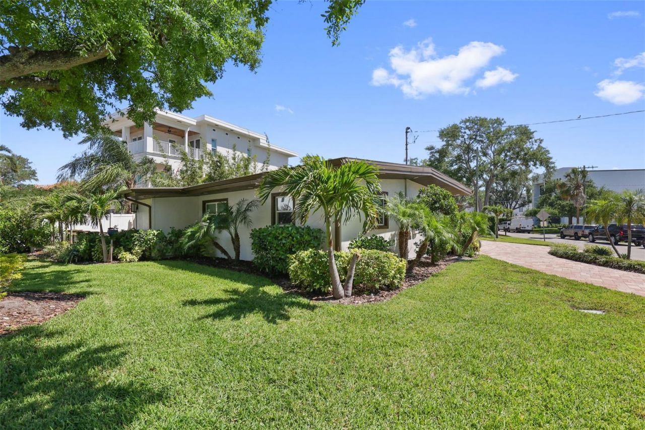 25 Sandpiper Road, Tampa, FL 33609 Photo
