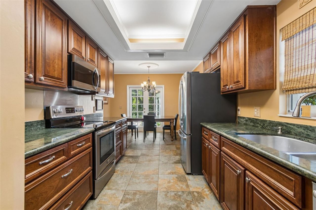 2522 Cozumel Drive, Tampa, FL 33618 Photo
