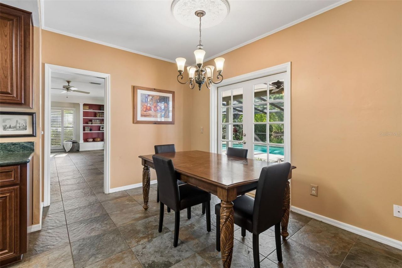 2522 Cozumel Drive, Tampa, FL 33618 Photo