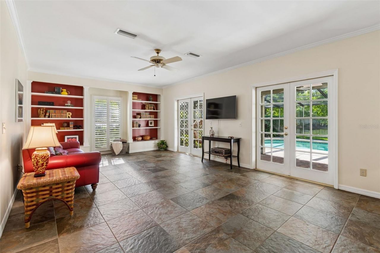 2522 Cozumel Drive, Tampa, FL 33618 Photo