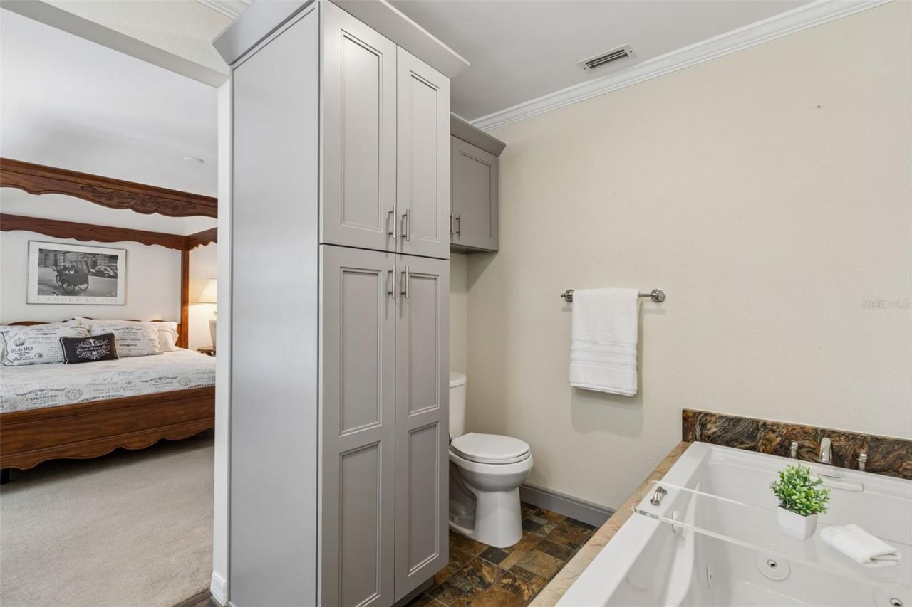 2522 Cozumel Drive, Tampa, FL 33618 Photo