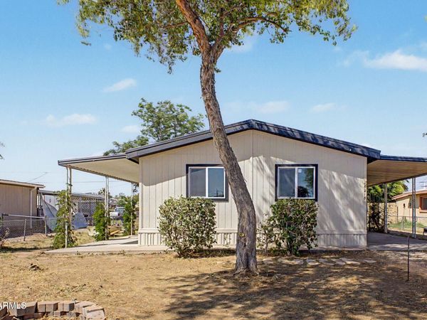 8218 E 6TH Avenue, Mesa, AZ 85208