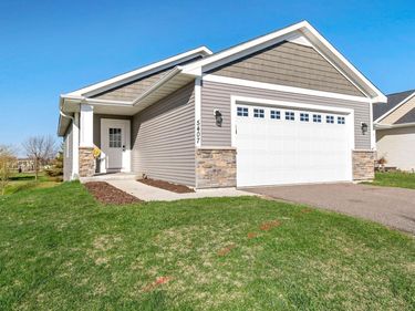 5407 Cinnamon Point, Mayer, MN 55360