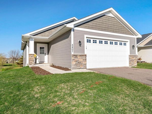 5407 Cinnamon Point, Mayer, MN 55360