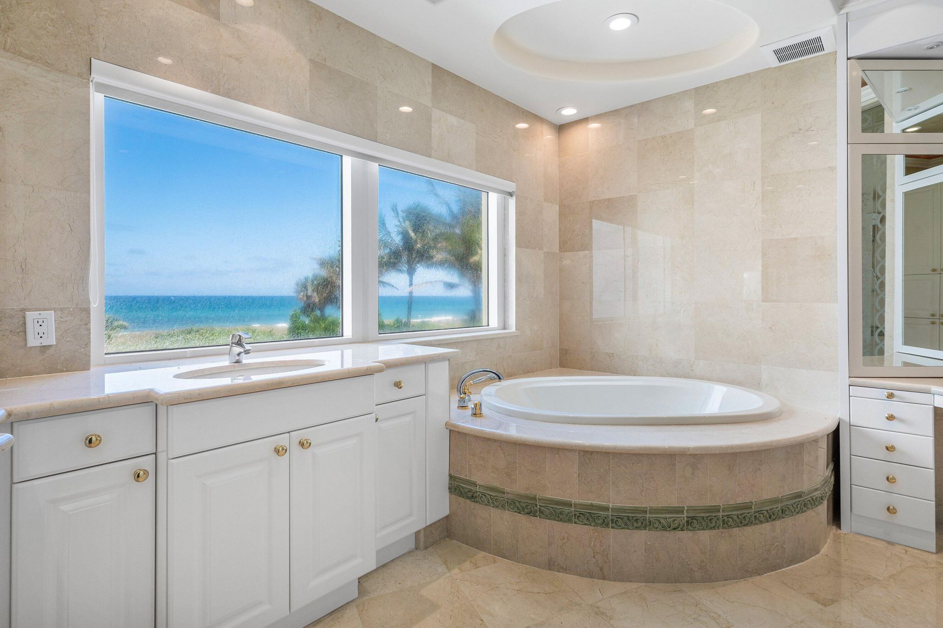 2494 S Ocean Boulevard, Unit F, Boca Raton, FL 33432 Photo