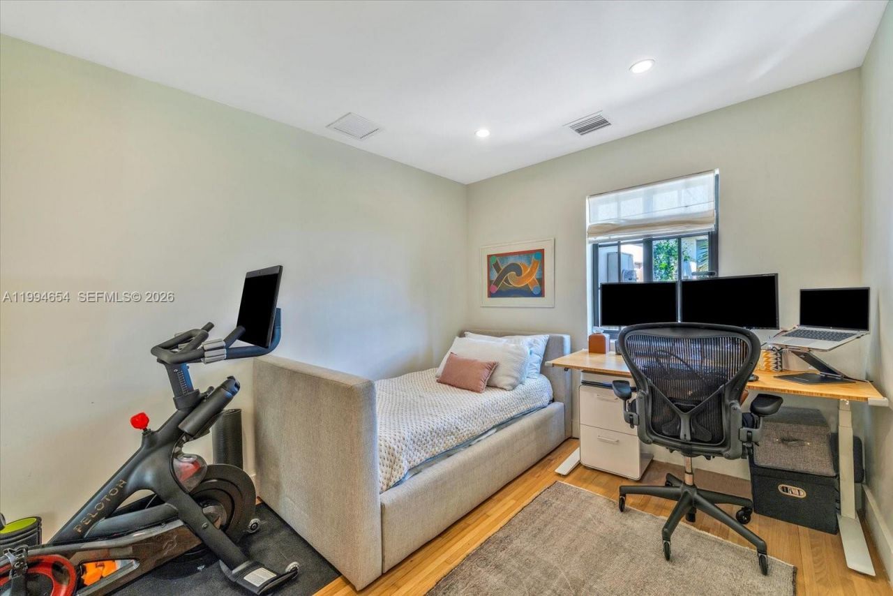 5943 SW 65th Ave, South Miami, FL 33143 Photo