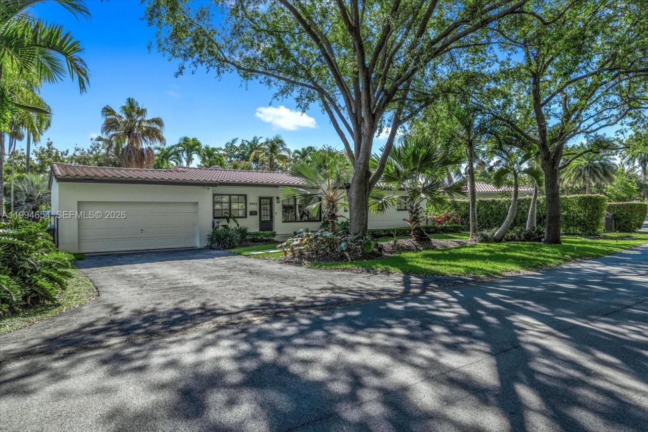 5943 SW 65th Ave, South Miami, FL 33143 Photo