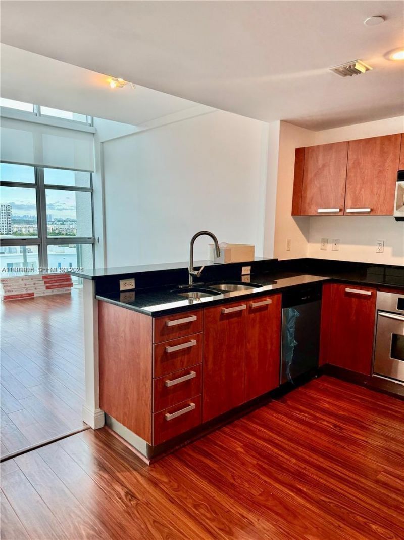 3131 NE 188th St , Unit 2-1213, Aventura, FL 33180 Photo