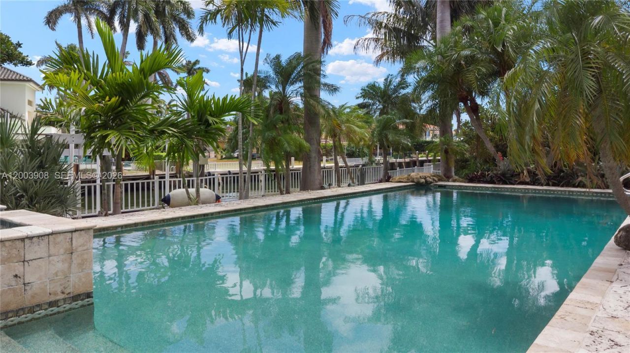 700 Coral Way, Fort Lauderdale, FL 33301 Photo