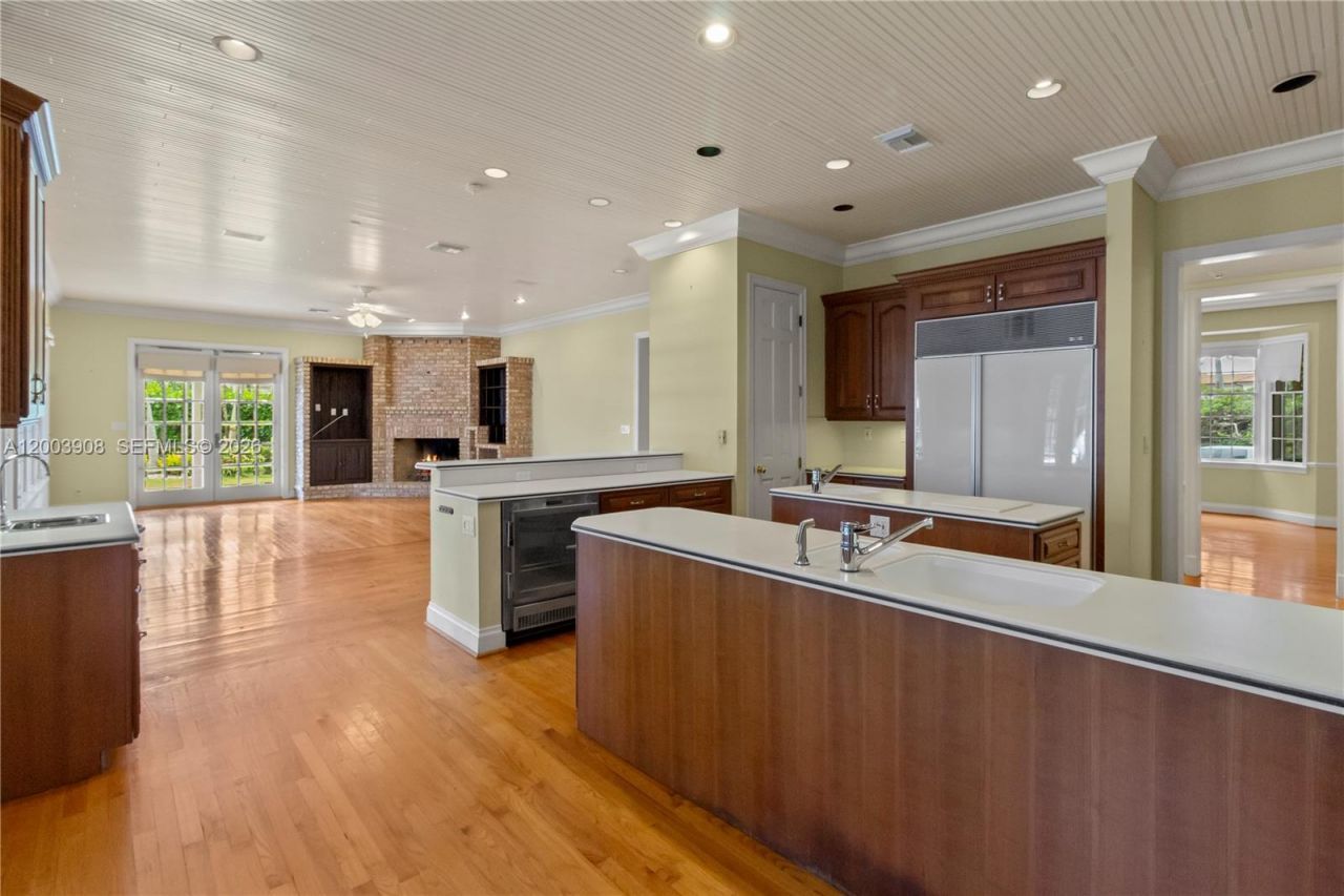 700 Coral Way, Fort Lauderdale, FL 33301 Photo