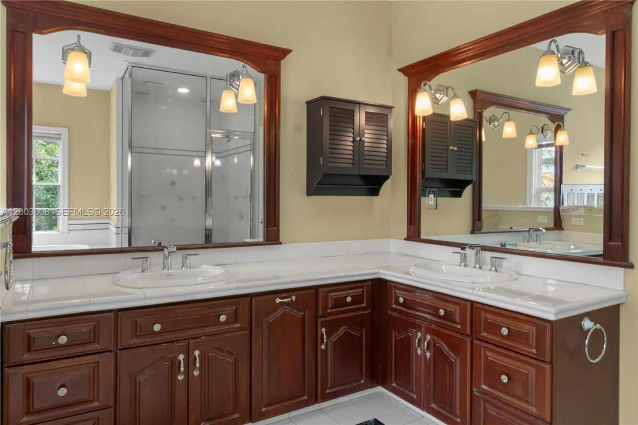 700 Coral Way, Fort Lauderdale, FL 33301 Photo