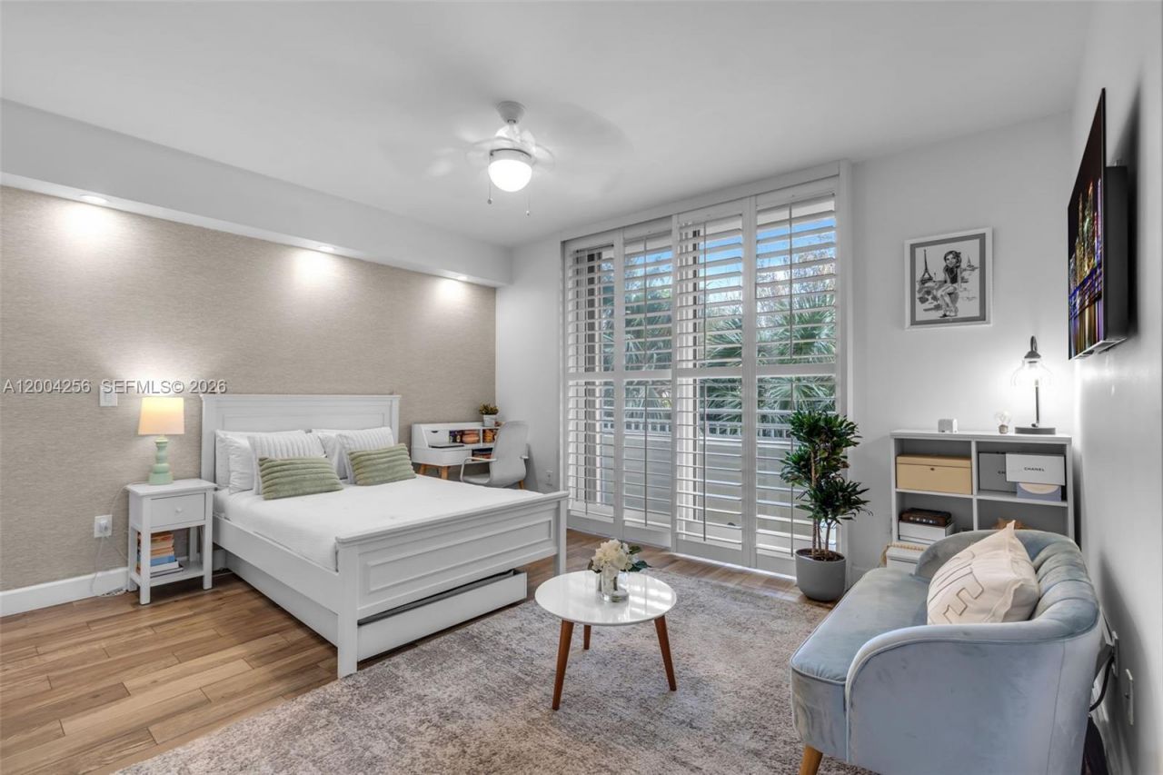 791 Crandon Blvd, Unit 302, Key Biscayne, FL 33149 Photo