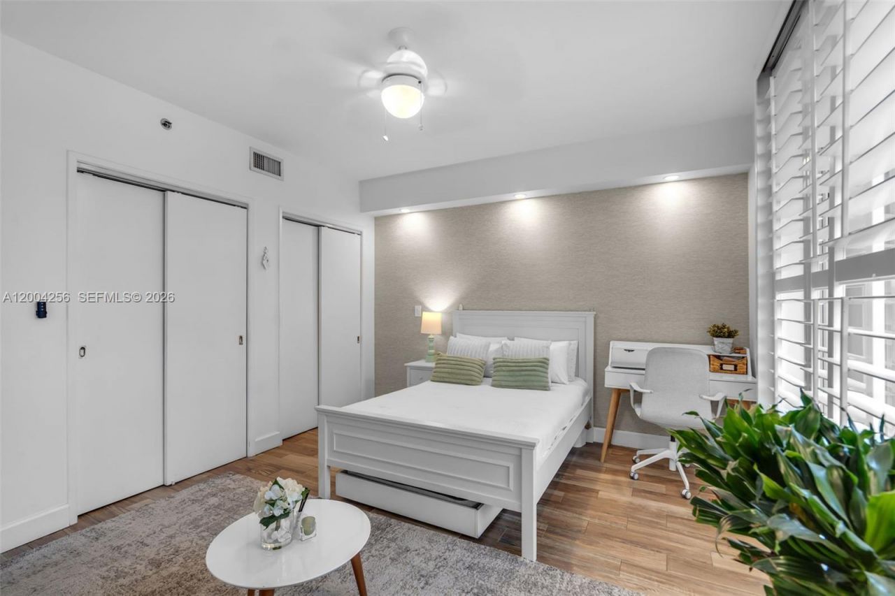 791 Crandon Blvd, Unit 302, Key Biscayne, FL 33149 Photo