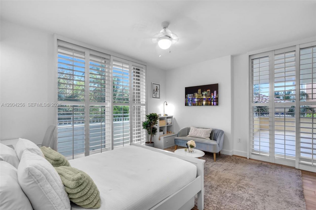 791 Crandon Blvd, Unit 302, Key Biscayne, FL 33149 Photo