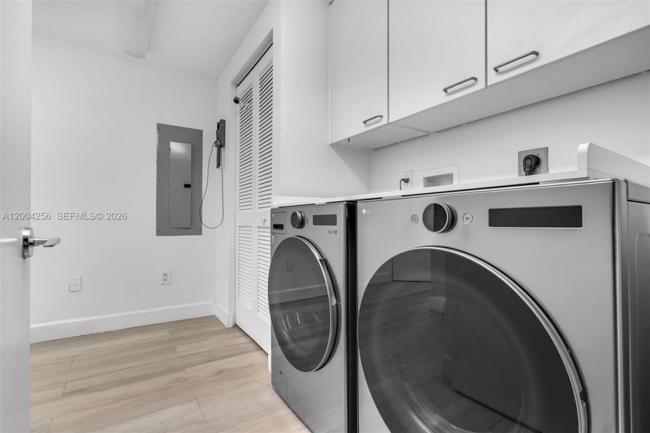 791 Crandon Blvd, Unit 302, Key Biscayne, FL 33149 Photo