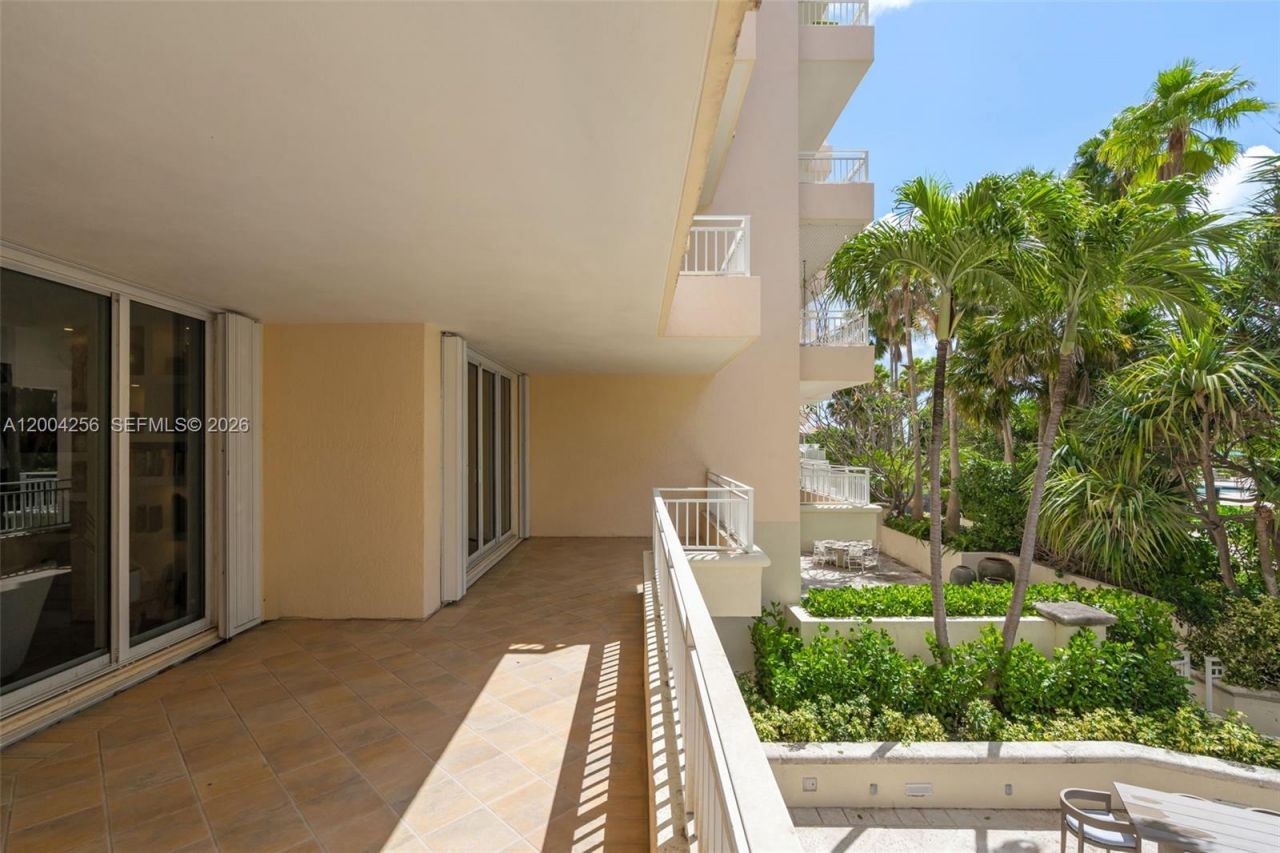 791 Crandon Blvd, Unit 302, Key Biscayne, FL 33149 Photo