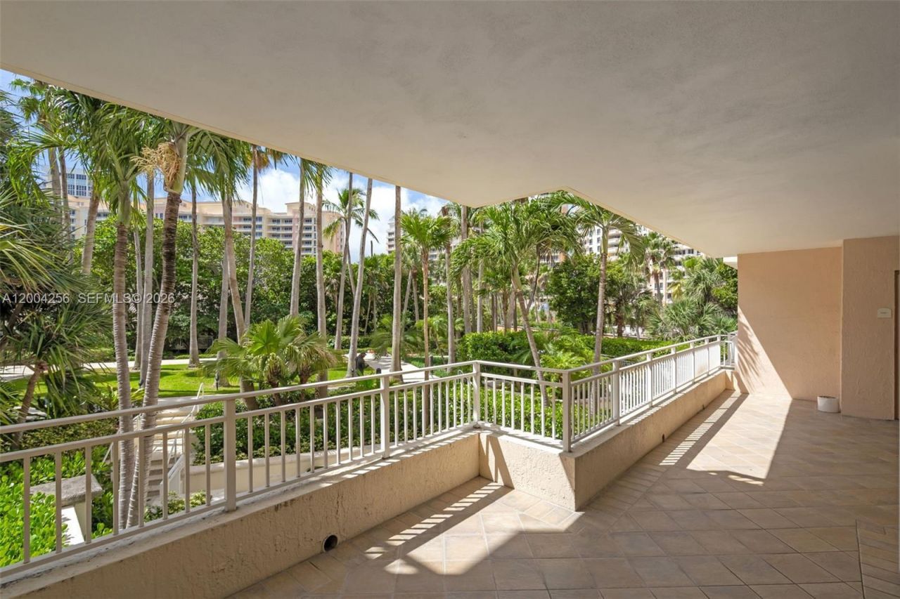 791 Crandon Blvd, Unit 302, Key Biscayne, FL 33149 Photo