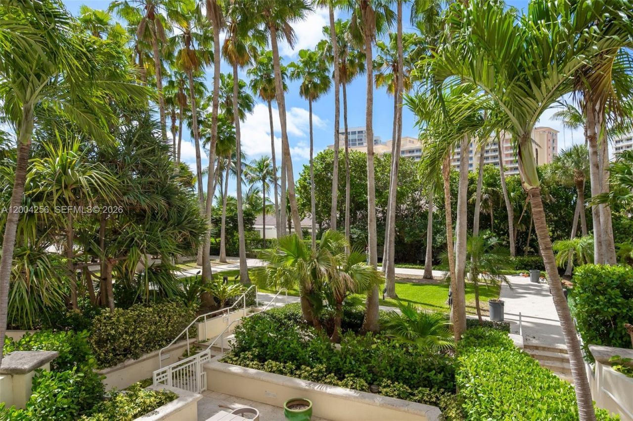 791 Crandon Blvd, Unit 302, Key Biscayne, FL 33149 Photo