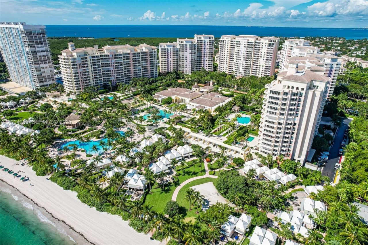 791 Crandon Blvd, Unit 302, Key Biscayne, FL 33149 Photo