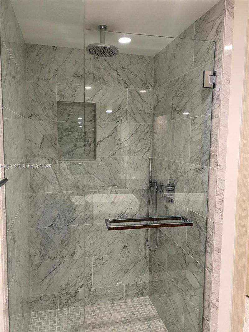 1000 Brickell Plz, Unit 4207, Miami, FL 33131 Photo