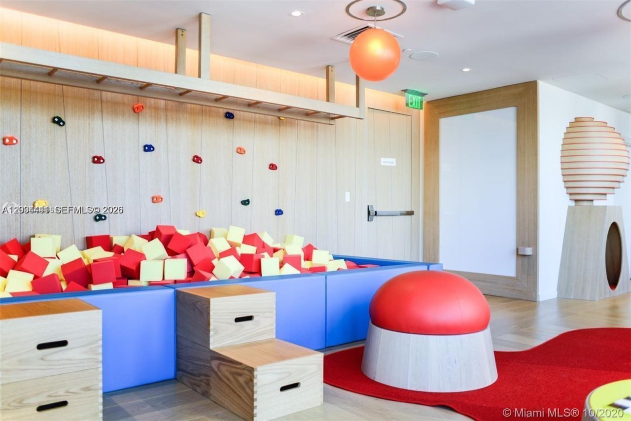 1000 Brickell Plz, Unit 4207, Miami, FL 33131 Photo