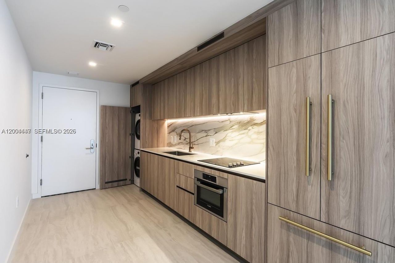77 SE 5th St , Unit 312, Miami, FL 33131 Photo
