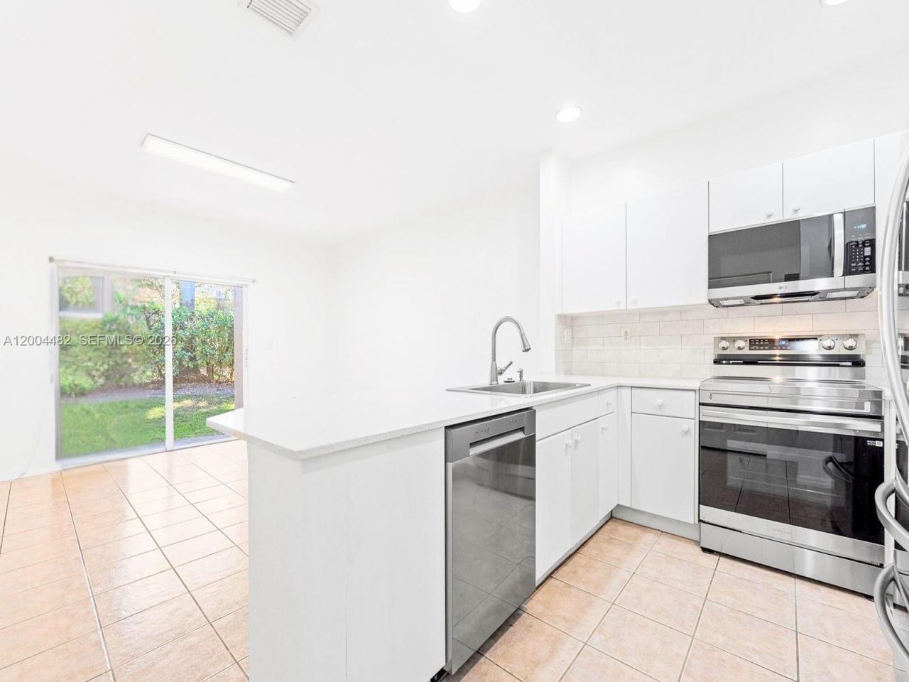 5701 NW 114th Ct , Unit 104, Doral, FL 33178 Photo
