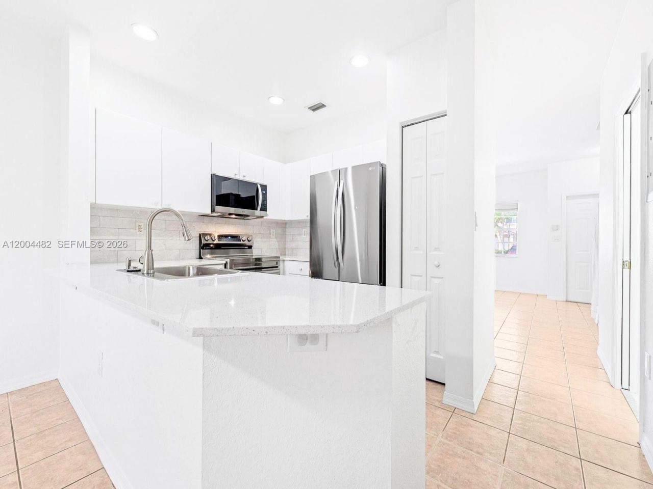 5701 NW 114th Ct , Unit 104, Doral, FL 33178 Photo