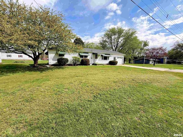 760 SE 1ST Street, Galva, IL 61434