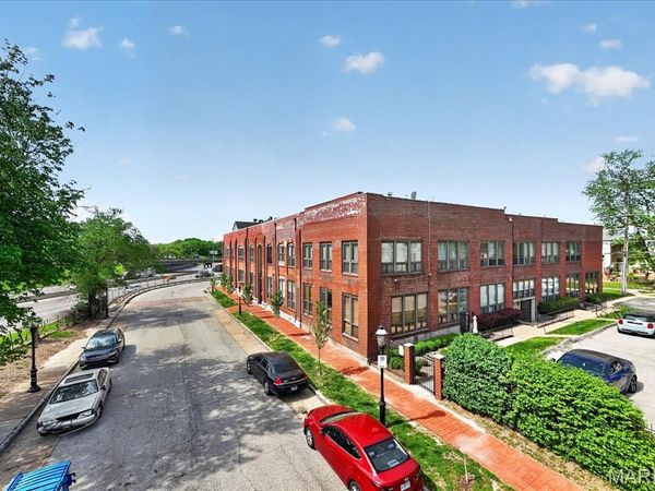 1523 S 10th Street, Unit 215, St Louis, MO 63104