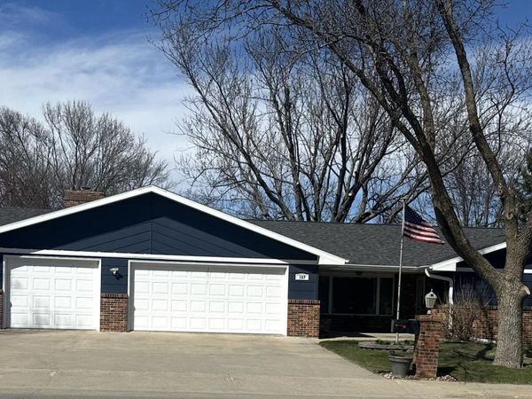 107 14TH AVENUE NW, Watertown, SD 57201